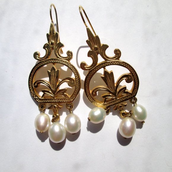 ⚜️✨ BEN-AMUN Vintage Dangle Drop Fleur de Lys Earrings Gold Tone Pearl Dangles - Picture 3 of 12